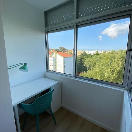 Carcavelos & Nova Sbe Shared Serviced 24 *