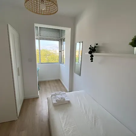 Carcavelos & Nova Sbe Shared Serviced 24