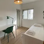 Penzion Carcavelos & Nova Sbe Private In Shared Serviced 24 Oeiras
