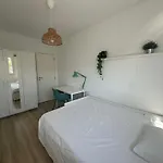 Penzion Carcavelos & Nova Sbe Private In Shared Serviced 24
